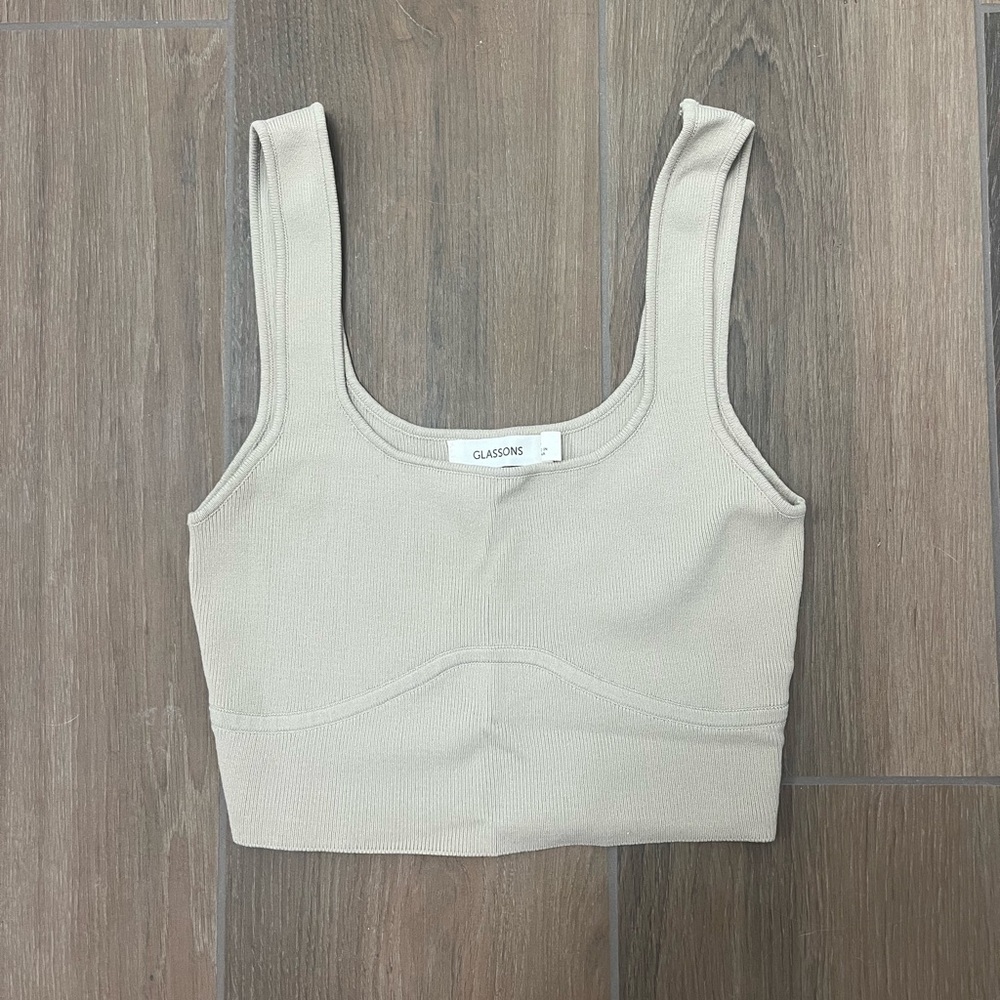 Ribbed contour beige tank top